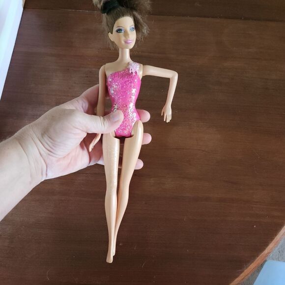 Brunette Barbie Doll in Sparkling Pink-Used - Picture 5 of 5